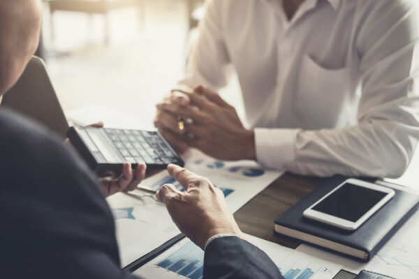 EFS AG Erfahrungen: So erleben Kunden die persönliche Finanzberatung